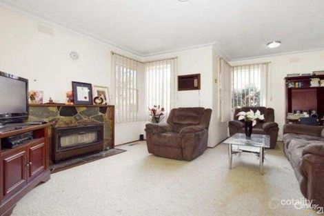 Property photo of 3 Kerrie Road Glen Waverley VIC 3150