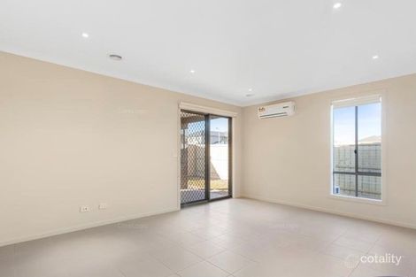 Property photo of 205 Heather Grove Clyde North VIC 3978
