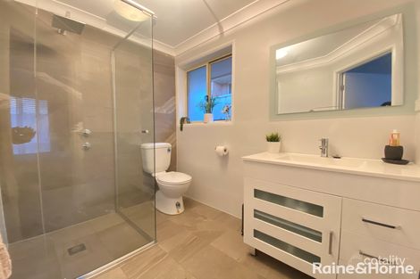 Property photo of 18 Hibiscus Place Bomaderry NSW 2541