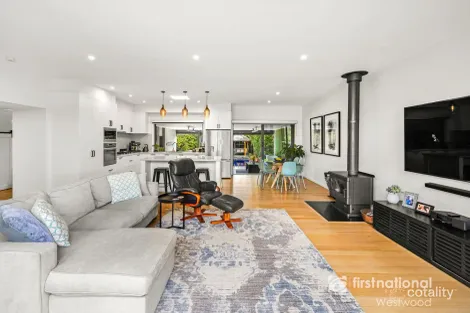 Property photo of 12 Wattamolla Avenue Werribee VIC 3030