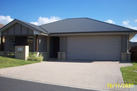 Property photo of 25 Demby Crescent Wakerley QLD 4154