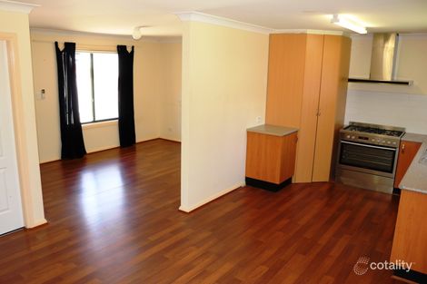 Property photo of 19 Henry Place Young NSW 2594
