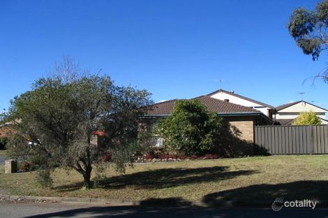 1 Alexandra Cct, St Clair, NSW 2759