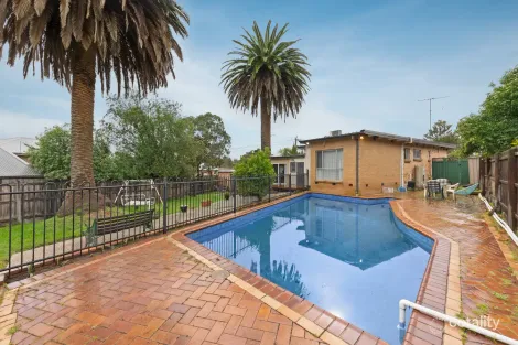 Property photo of 18 Melrose Avenue Macleod VIC 3085