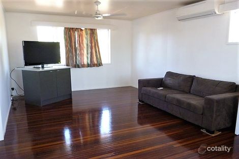 Property photo of 19 Clarence Baker Drive Middlemount QLD 4746