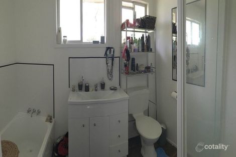 Property photo of 19 Clarence Baker Drive Middlemount QLD 4746