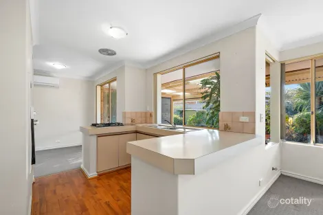 4/126 Gilbertson Rd, Kardinya, WA 6163