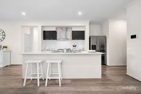 Property photo of 105 Reflections Crescent Lara VIC 3212