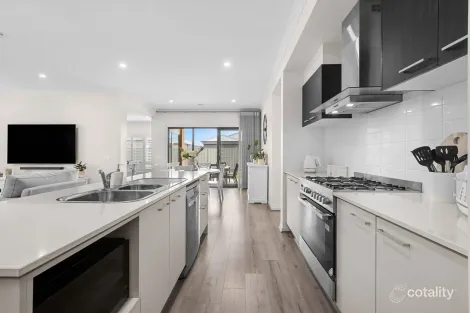 Property photo of 105 Reflections Crescent Lara VIC 3212