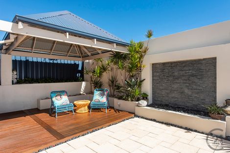 Property photo of 95A Leighton Road Halls Head WA 6210