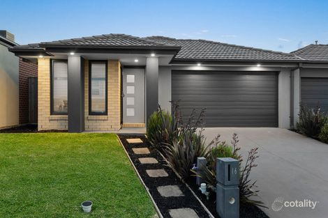 Property photo of 16 Chambers Crescent Cranbourne North VIC 3977