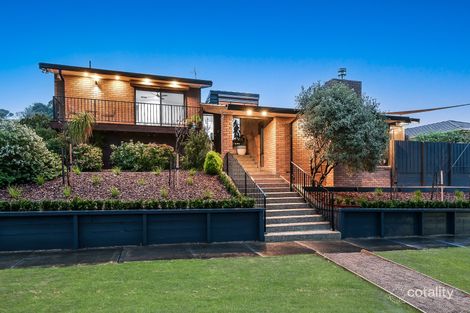 Property photo of 7 Newsom Court Berwick VIC 3806