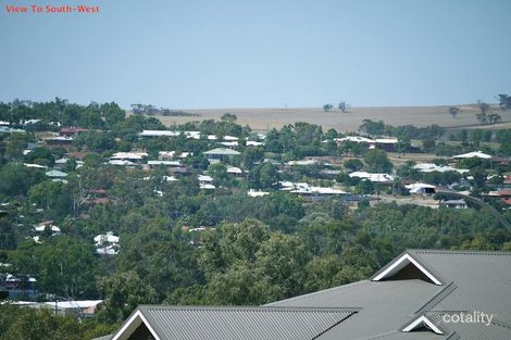 38 Fairway Bend, Northam, WA 6401