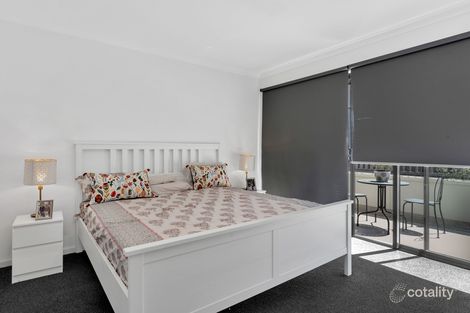 Property photo of 8 Patena Walk Pakenham VIC 3810