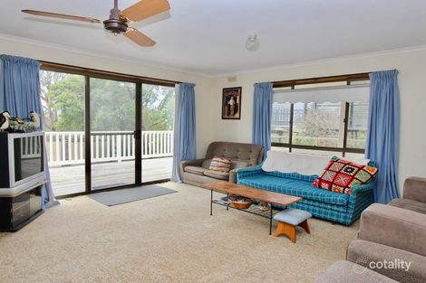 Property photo of 31 Hollywood Crescent Smiths Beach VIC 3922