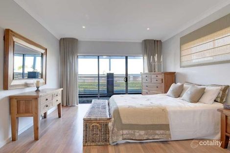 Property photo of 4 Riverside Crescent Haywards Bay NSW 2530