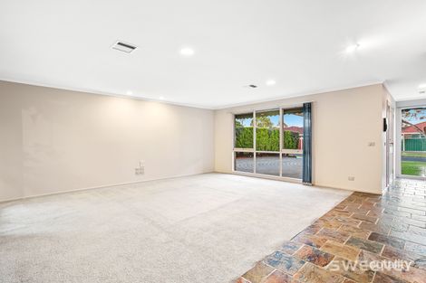 Property photo of 10 Eucalypt Court Altona Meadows VIC 3028