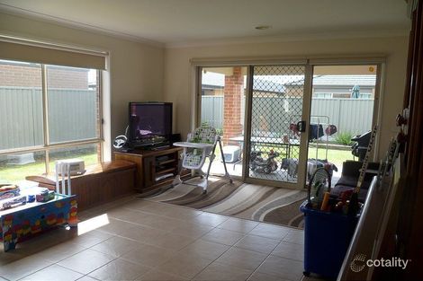 Property photo of 20 Maddock Drive Cranbourne East VIC 3977