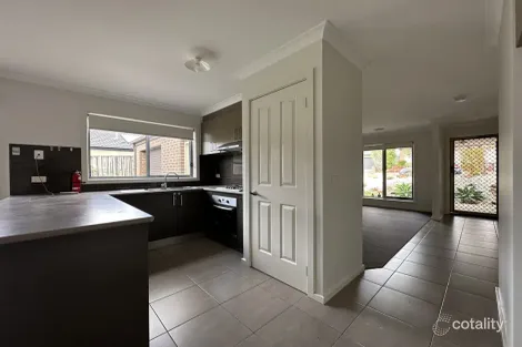 Property photo of 46 Lone Pine Square Bacchus Marsh VIC 3340