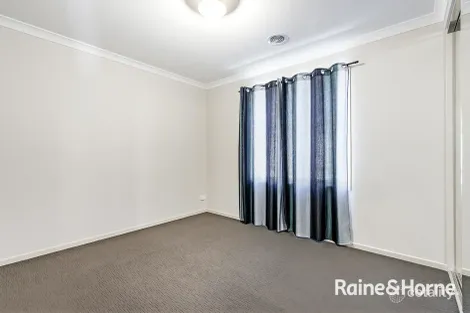 Property photo of 34 Freshfields Drive Cranbourne North VIC 3977