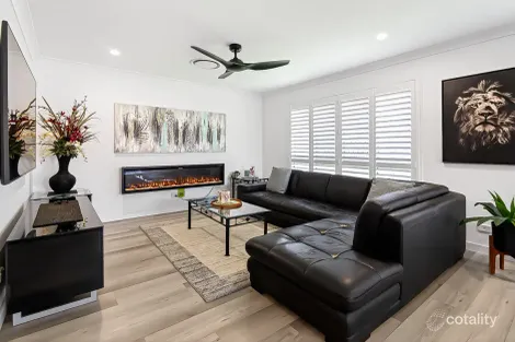 Property photo of 10 Edith Street Forest Lake QLD 4078