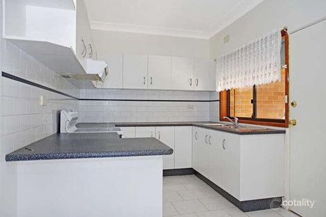 Property photo of 7 Cresting Avenue Corrimal NSW 2518