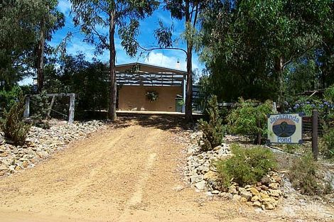 23 Grove St W, Little Grove, WA 6330