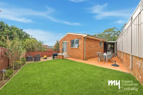 Property photo of 10 Greco Place Rosemeadow NSW 2560