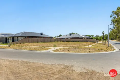 Property photo of 13 Montis Lane Epsom VIC 3551