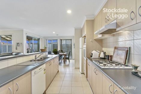 Property photo of 51 Middleham Close Cranbourne West VIC 3977