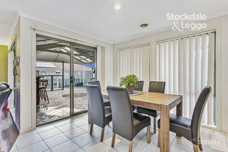 Property photo of 51 Middleham Close Cranbourne West VIC 3977