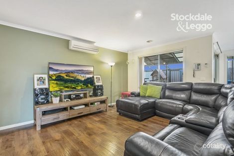 Property photo of 51 Middleham Close Cranbourne West VIC 3977