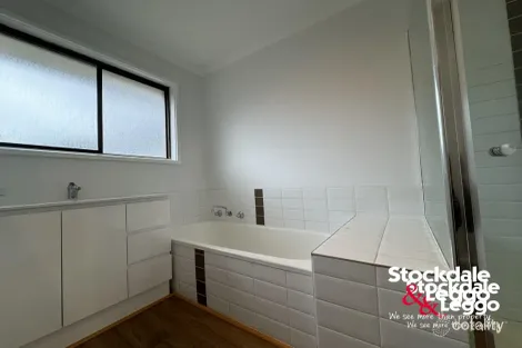 Property photo of 170 Erinbank Crescent Westmeadows VIC 3049