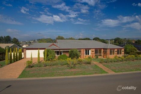 23 Robb Dr, Romsey, VIC 3434