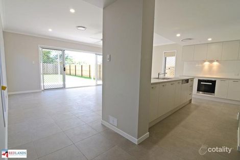 Property photo of 28 Albert Street Ormiston QLD 4160