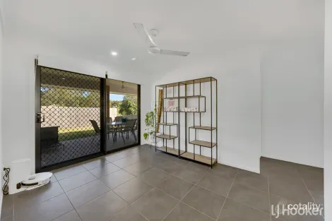 Property photo of 14 Fitzroy Avenue Clinton QLD 4680
