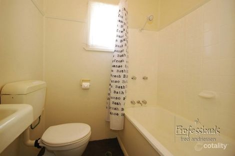 Property photo of 2/90 Bayview Street Warners Bay NSW 2282