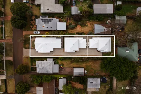 Property photo of 4 Wonderley Street Mount Lofty QLD 4350