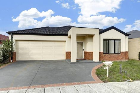 38 Long Island Cct, Craigieburn, VIC 3064