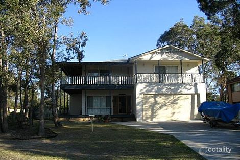 15 Lloyd Ave, Chain Valley Bay, NSW 2259