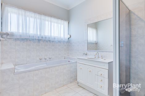 Property photo of 10 Winkler Drive Taylors Lakes VIC 3038