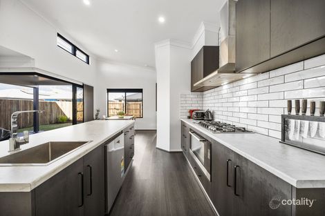 Property photo of 10 Madonna Circuit Middle Ridge QLD 4350