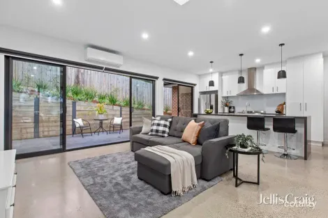 Property photo of 2/18 Helene Street Eltham VIC 3095