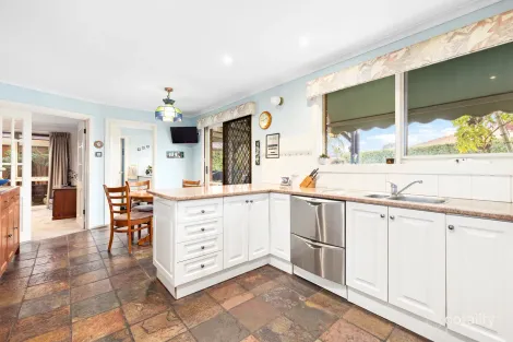 Property photo of 9 Chappell Drive Wantirna South VIC 3152
