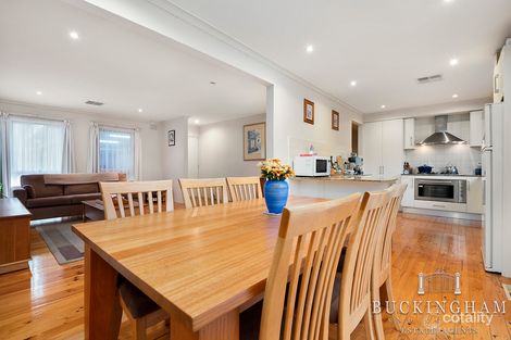 Property photo of 19 Wembley Close Briar Hill VIC 3088