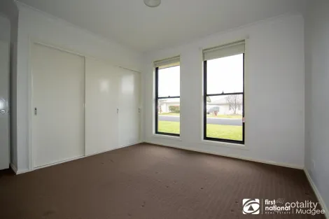 Property photo of 1 Tennant Close Mudgee NSW 2850