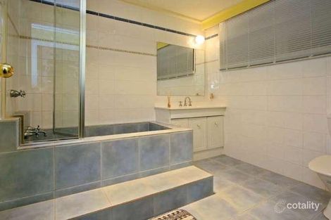 Property photo of 17 The Crescent Ferntree Gully VIC 3156