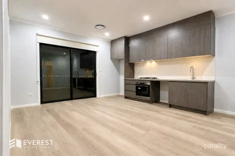 24 Derbyshire Ave, Toongabbie, NSW 2146