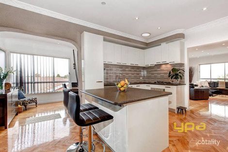 Property photo of 1 Linden Close Meadow Heights VIC 3048