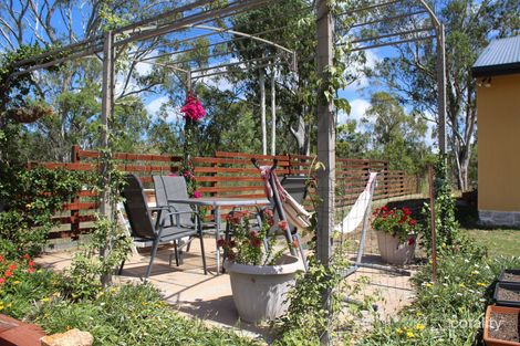 Property photo of 10 Elliot Street Pratten QLD 4370